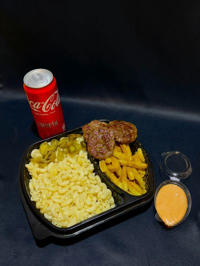 Köfte & Makarna Menü