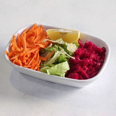 Mevsim Yeşillikli Salata