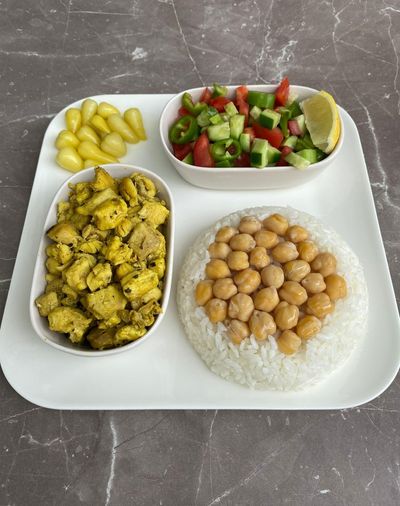 Köri Baharatlı Tavuk Menü