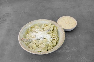 Fettuccine Alfredo