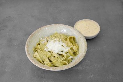 Pesto Soslu Fettuccine