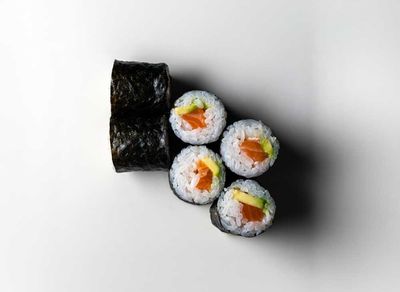 Sake Tempura Maki (6 Pcs.)