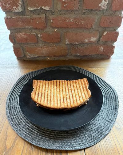Beyaz Peynirli Ayvalık Tost