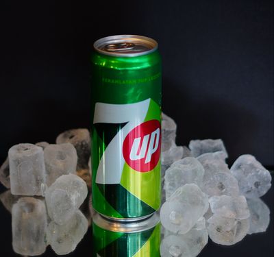 7UP (33 cl.)