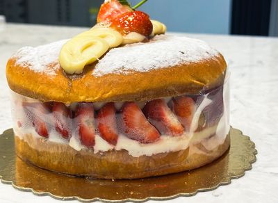 Çilekli Alman Pastası