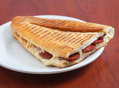 Sucuklu Tost