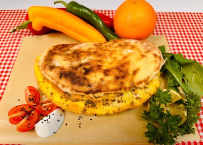 Yumurtalı Bazlama Tost