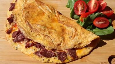 Sucuklu Omlet