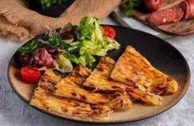 Sucuklu Kaşarlı Gözleme
