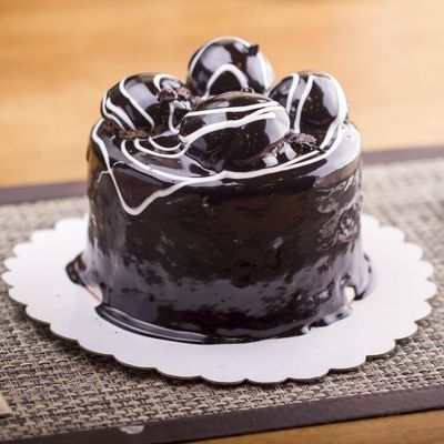 Fıstıklı Profiterollü Pasta (6-8 Kişilik)