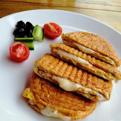 Dört Peynirli Tost