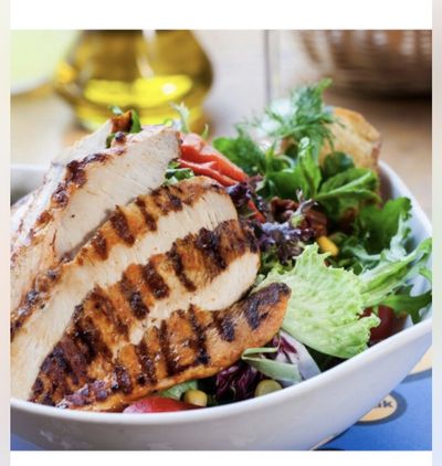 Izgara Tavuklu Salata