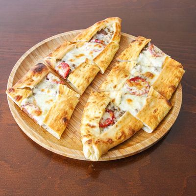 Acılı Tavuklu Pide