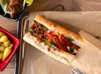 Baget Ekmek Arası Et Tantuni