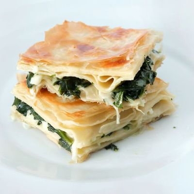 Ispanaklı Peynirli Ege Böreği