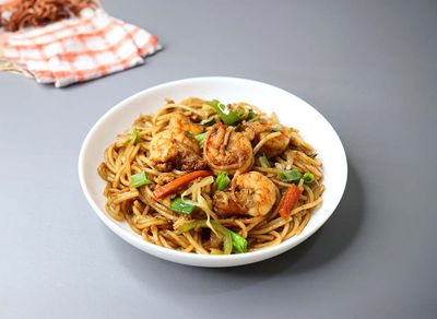 Karidesli Noodle