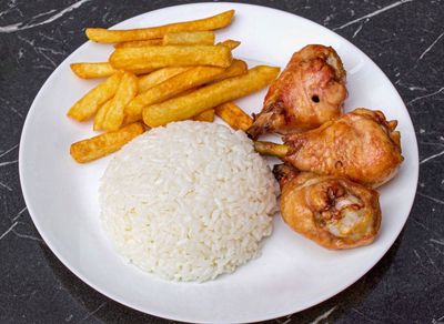  Fırında Patatesli Tavuk Baget & Pirinç Pilavı & Cacık