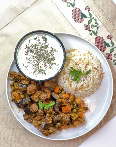 Fırında Sebzeli Misket Köfte & Pirinç Pilavı Menü