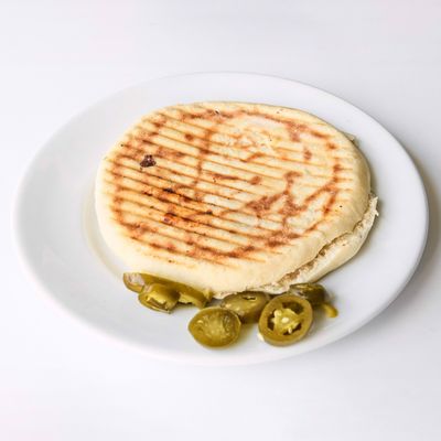 Sucuklu Kaşarlı Bazlama Tost