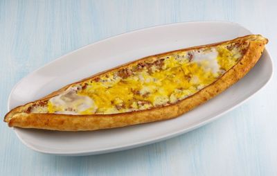 Tavuklu Yumurtalı Pide