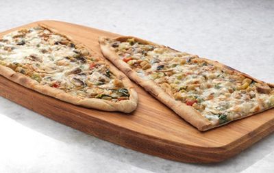 Kıymalı Kaşarlı Mantarlı Pide