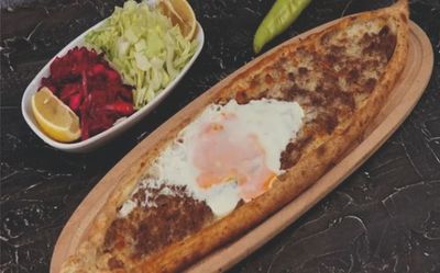 Kaşarlı Yumurtalı Pide
