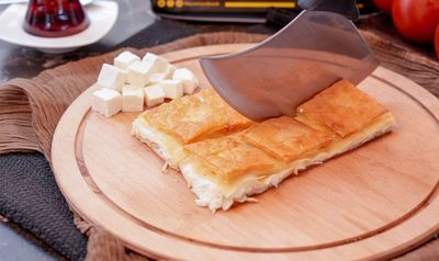 Kaşar Peynirli Adana Böreği