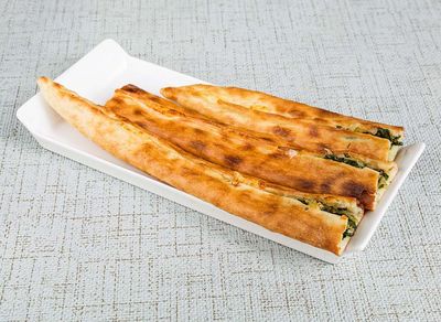 Ispanaklı Yumurtalı Pide