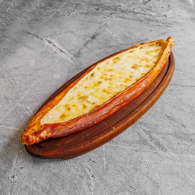 Yumurtalı Kaşarlı Pide