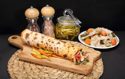 Antakya Usulü Soslu Tablacı Tavuk Döner Dürüm (100 gr.)