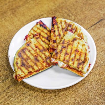 Kaşarlı Bazlama Tost