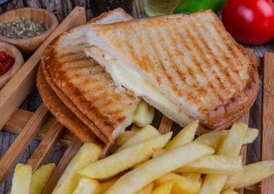 Kaşarlı Tost