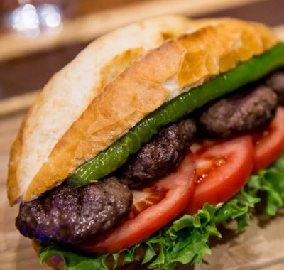 Ekmek Arası Izgara Köfte