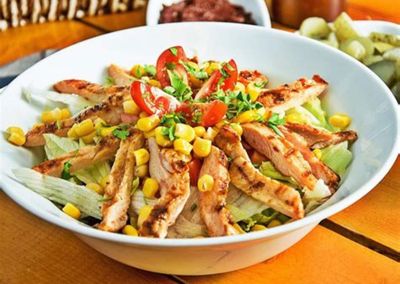 Tavuklu Salata