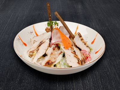 Tavuklu Sezar Salata