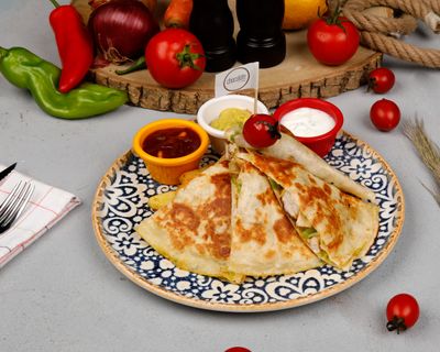 Tavuklu Quesadilla