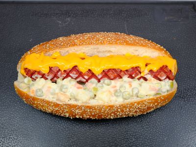 Goralı Hot Dog Sandviç