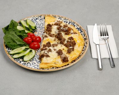 Kavurmalı Kaşarlı Omlet