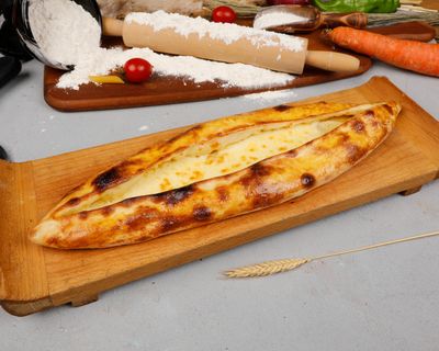 Kaşarlı Pide
