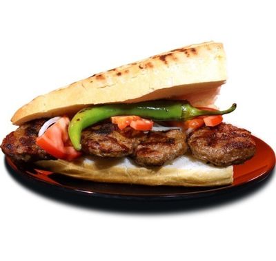 Izgara Köfte Yarım Ekmek