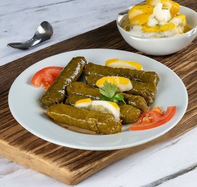 Asma Yaprağının Öpücüğü (Zeytinyağlı Yaprak Sarma)