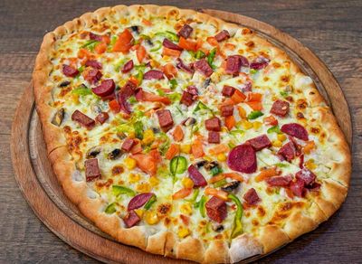 Sosisli Pizza (Büyük Boy)