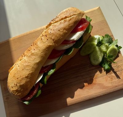 Mozzarella Sandviç