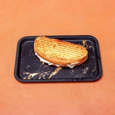 Sucuklu Kaşarlı Ayvalık Tostu