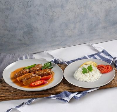 İzmir Köfte & Pirinç Pilavı