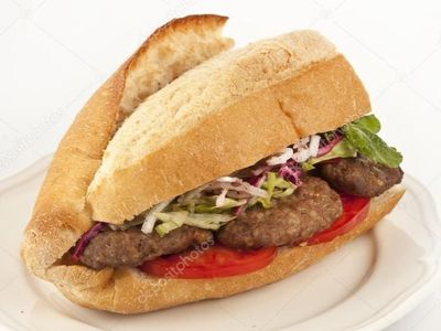 Köfte Ekmek Yarım