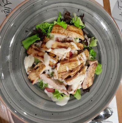 Sezar Salata