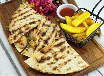 Tavuklu Quesadilla