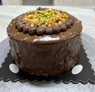 Krokanlı Pasta (6 Kişilik)