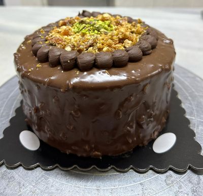 Krokanlı Pasta (8 Kişilik)